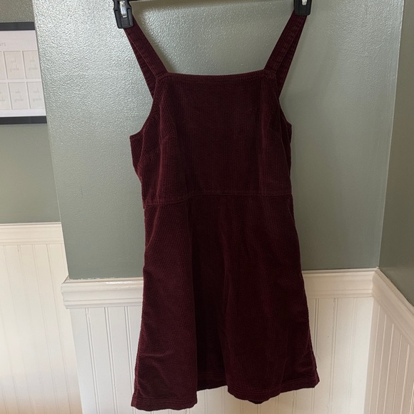 American Eagle Outfitters Dresses & Skirts - American Eagle Chic Burgundy Corduroy Dress Small